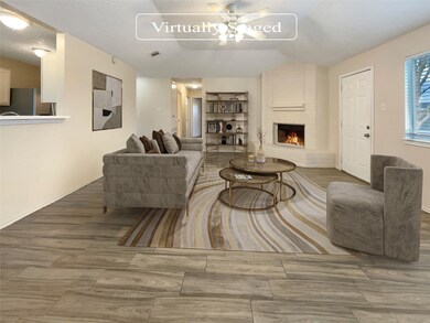 3310 Edgecreek Dr, Houston, TX 77066 - photo 2