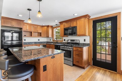 12 Summer St, Stoneham, MA 02180 - photo 4