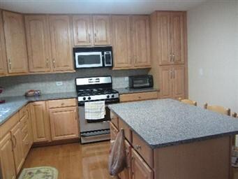 2050 Greenview Rd, Northbrook, IL 60062 - photo 5