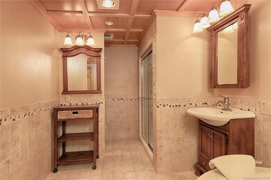 426 Beverly Dr, Statesville, NC 28625 - photo 7