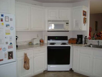 15 Surry Dr, Uxbridge, MA 01569 - photo 4