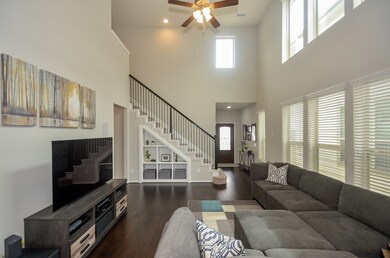 8922 Live Oak Grove Ln, Houston, TX 77080 - photo 7