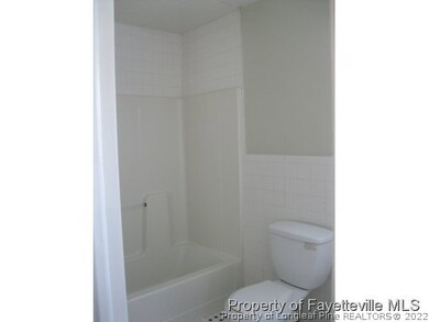 126 Starhill Ave, Fayetteville, NC 28303 - photo 5