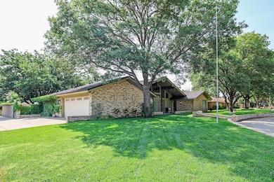 3-Corner Lot with RV Parking