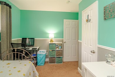 15 Frantone Ln, Albany, NY 12211 - photo 5