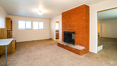 2360 Burton Ave, Burley, ID 83318 - photo 4
