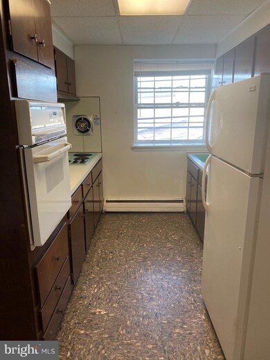 17 S 2nd St unit C, Quakertown, PA 18951 - photo 4