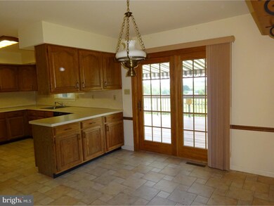 609 Stone Hill Rd, Shoemakersville, PA 19555 - photo 6