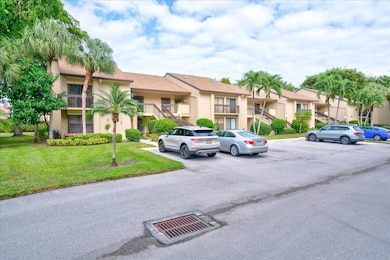 5121 Oak Hill Ln unit 4320, Delray Beach, FL 33484 - photo 2