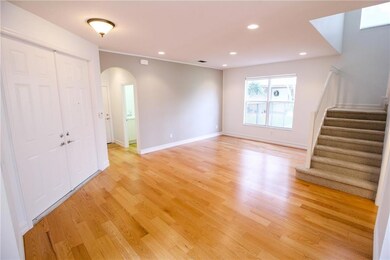 DINING/LIVING RM