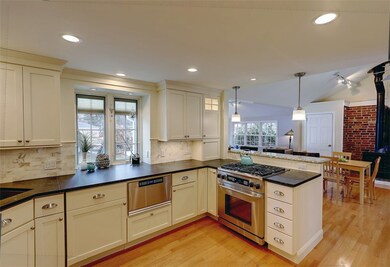 6 Rustwood Dr, Barrington, RI 02806 - photo 6