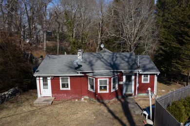 10 Glendon Rd, Woods Hole, MA 02543 - photo 2