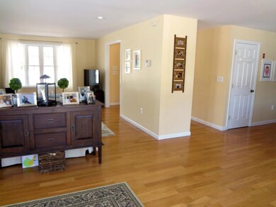 10 Cloverleaf Ln, Scarborough, ME 04074 - photo 7