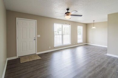 193 Oak Tree Dr, Oak Grove, KY 42262 - photo 2