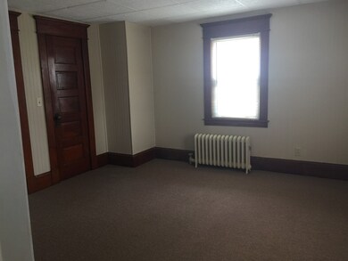 118 Meadow St unit 2, Chicopee, MA 01013 - photo 2
