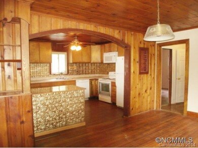 Inviting Dining Area