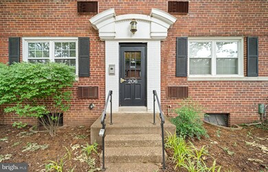 206 N Trenton St unit 4, Arlington, VA 22203 - photo 3