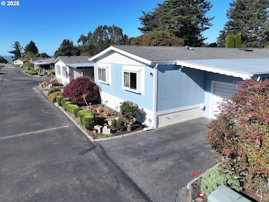 16063 Driftwood Ln unit 14, Brookings, OR 97415 - photo 4