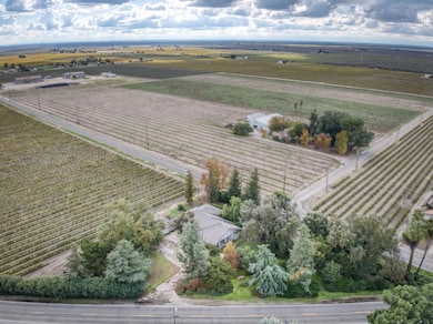 10477 S Cornelia Ave, Fresno, CA 93706 - photo 7