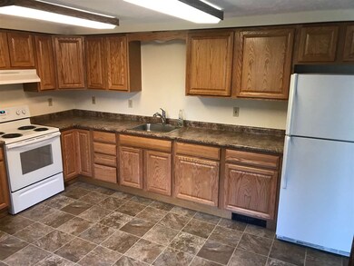 463 Daniel Webster Hwy unit B, Plymouth, NH 03264 - photo 4