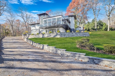 7 Riverview Terrace, Smithtown, NY 11787 - photo 2