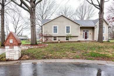 5524 Westgate St, Shawnee, KS 66216 - photo 2