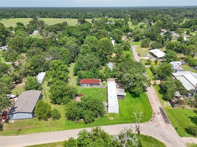 Aerial view of 25322 River Run highlights its gene