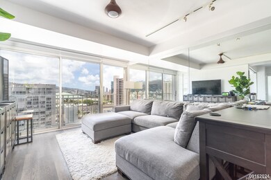 Sunset Towers unit 1702, Honolulu, HI 96814 - photo 4