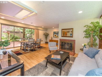 Living Room/Dining Room