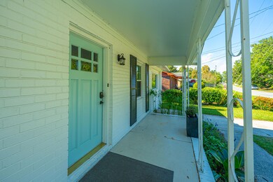 1451WoodviewLane006