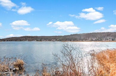 339 E Shore Dr, Lake Ariel, PA 18436 - photo 3