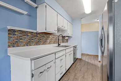 1407 17th St S, Fargo, ND 58103 - photo 7