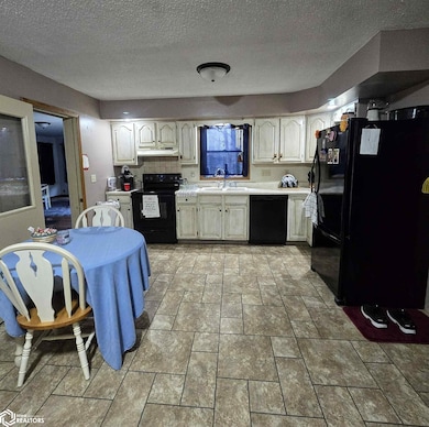 780 W 5th St, Garner, IA 50438 - photo 4