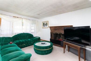 31 Shaw Rd, Rockland, MA 02370 - photo 5