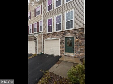 25113 Sweet Myrtle Square, Aldie, VA 20105 - photo 2