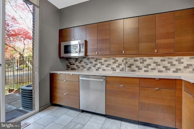 251 W Lafayette Ave, Baltimore, MD 21217 - photo 4