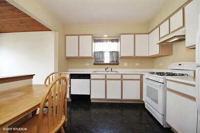 1911 Carousel Ct, Joliet, IL 60435 - photo 4