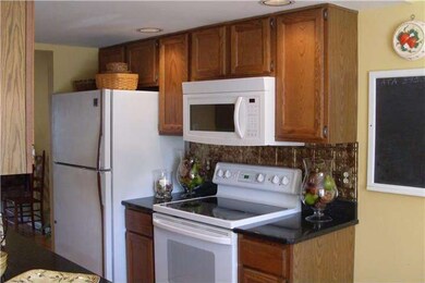 21 Parkview Cir, Southampton, PA 18966 - photo 4