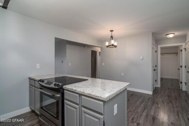 815 Duke Dr unit 427, Grand Forks, ND 58201 - photo 7