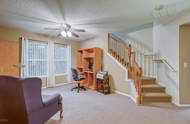 2468 Victoria Point Dr, Jacksonville, FL 32218 - photo 4