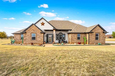 175 NW Austin Ln, Cache, OK 73527 - photo 4