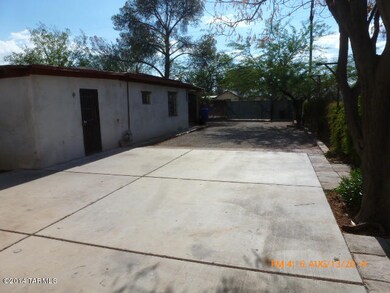 LONG DRIVEWAY