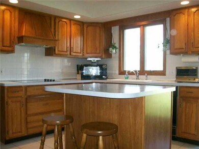 30 Rose Cir, North Tonawanda, NY 14120 - photo 3