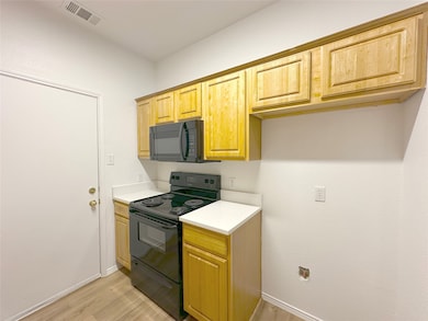 1145 College St, Grand Prairie, TX 75050 - photo 6