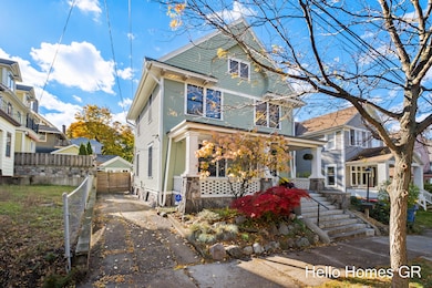 318 Pleasant St SE, Grand Rapids, MI 49503 - photo 3