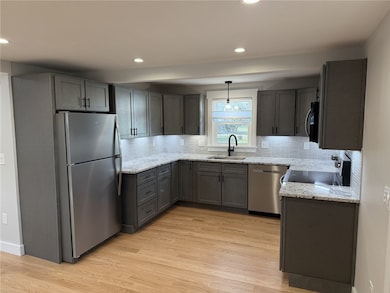 863 Main St unit 1, East Greenwich, RI 02818 - photo 3