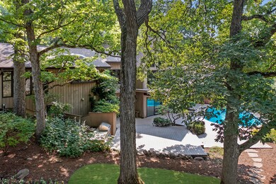 352 Deepwood Rd, Barrington, IL 60010 - photo 6