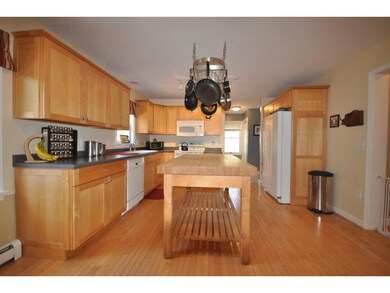 13 Doe Farm Ln, Newmarket, NH 03857 - photo 2