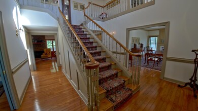 Foyer Entrance (2)