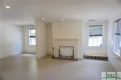 124 E Jones St unit Garden, Savannah, GA 31401 - photo 3